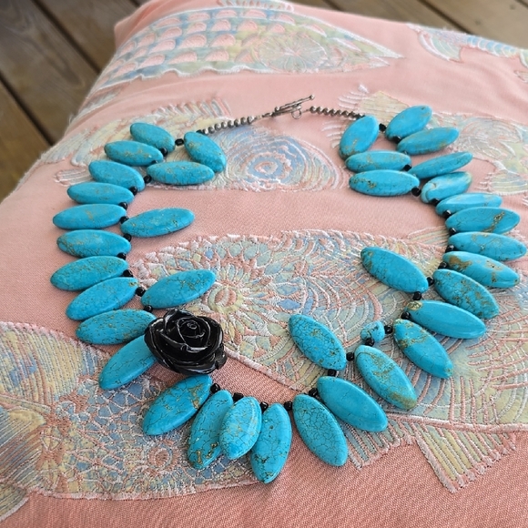 Artisan Unbranded Jewelry - Blue and Black Statement Necklace with Teardrop Beads